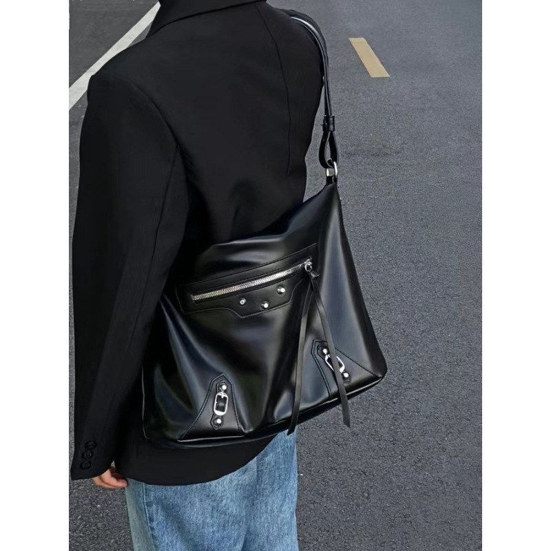 小众高级感设计新款时尚女包百搭