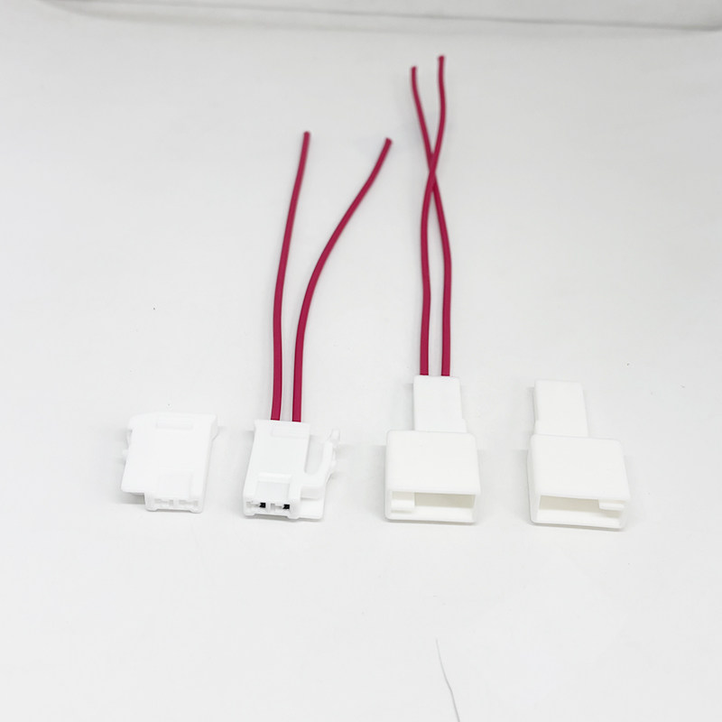 适用比亚迪秦唐宋元汉G6L3M6汽车改装高低中音丹拿音响喇叭插头线