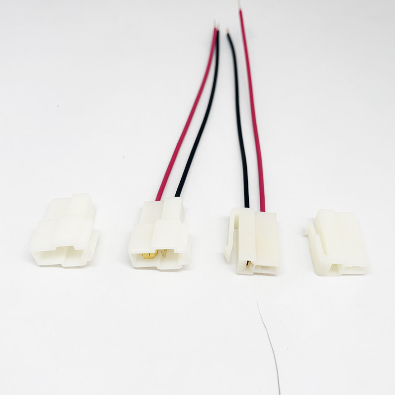 适用于问界M5M7M9汽车音箱改装高音低音喇叭插头连接器线束插座