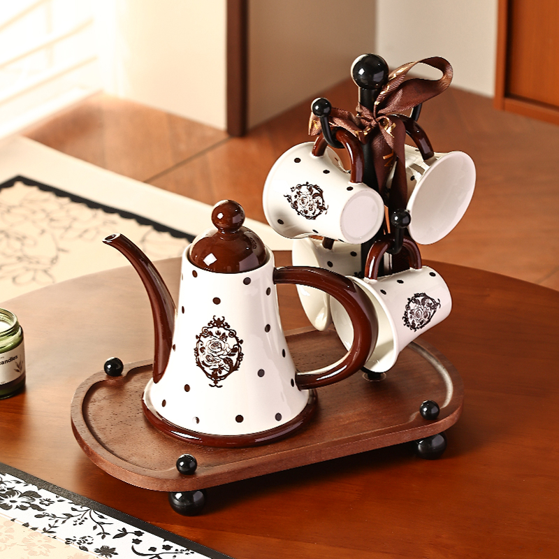 尊慕斯中古风水具套装客厅