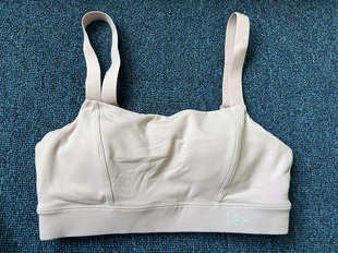 Z9透气瑜伽运动内衣女减震聚拢美背文胸肩带可调节可取胸垫