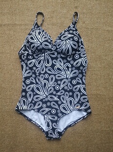 游泳衣显瘦舒适遮肚修身 专业款 泳装 游泳衣女连体三角