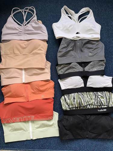 四季运动瑜伽服直播间商品展示