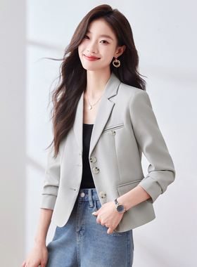 灰色短款小西装外套女春秋2025新款气质高级感上衣小个子休闲西服