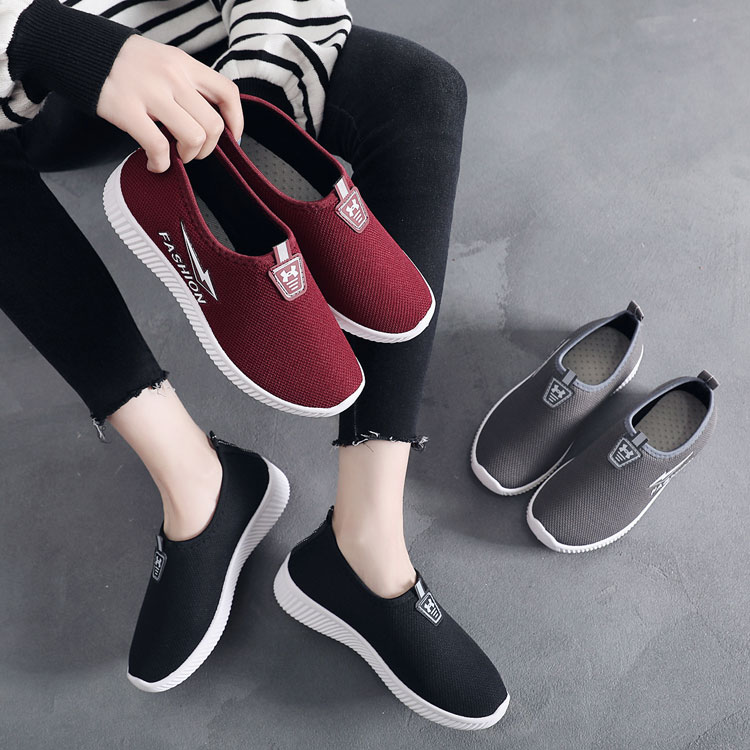 老北京布鞋春季网面休闲风健步鞋