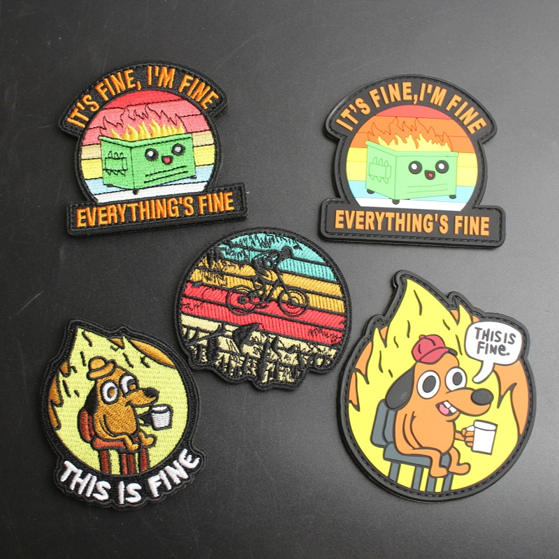 网红狗狗喝着咖啡趣味徽章魔术贴