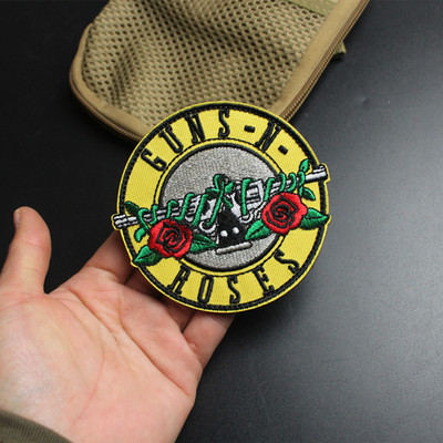 枪炮与玫瑰刺绣魔术贴章