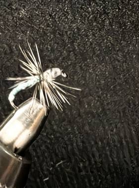 仁智户外小咬迷你飞蝇钩飞钓饵手工绑制溪流微物路亚马口白条溪哥