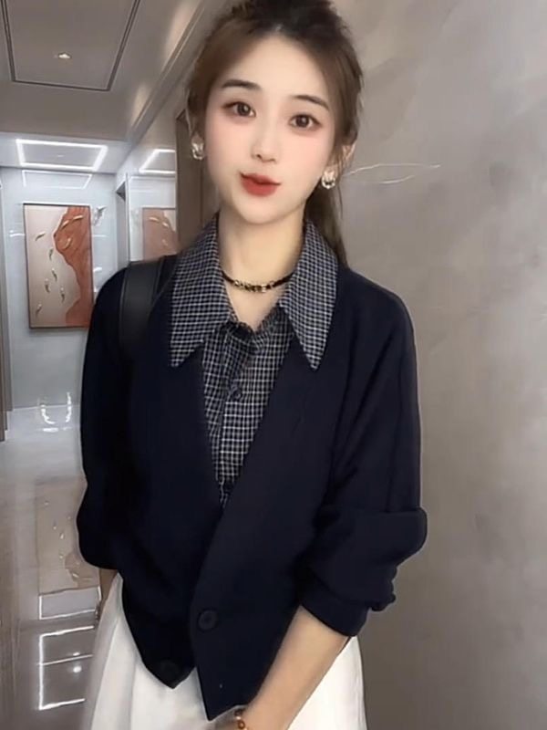 2025秋季新款复古格纹显瘦翻领拼接宽松休闲洋气假两件长袖衬衫女