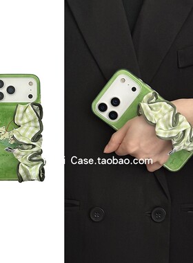 小众ins清新绿色草地可爱小狗格子手腕带适用苹果17promax手机壳iphone13全包16pro简约14promax保护15套