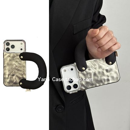 高级感小众深灰色凌波充棉手腕带16适用17promax苹果15promax手机壳iphone14时尚防摔12pro手拎11保护套