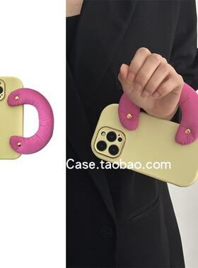 ins简约奶黄色撞色玫红充棉手腕14pro适用苹果15promax手机壳13pro软胶12一体式腕绳11时尚防摔13保护套