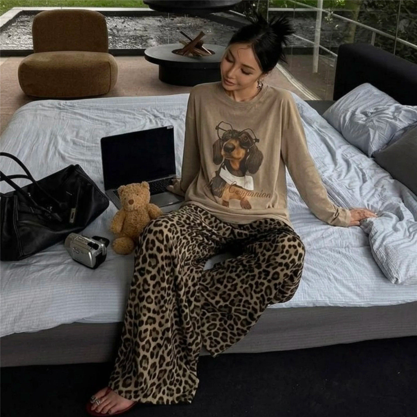 女生春秋居家薄款睡衣套装流行豹纹新款长袖长裤家居服高级复古风