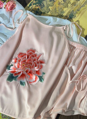 红色肚兜女夏2025新款冰丝薄款系带新中式成人吊带短裤家居服套装