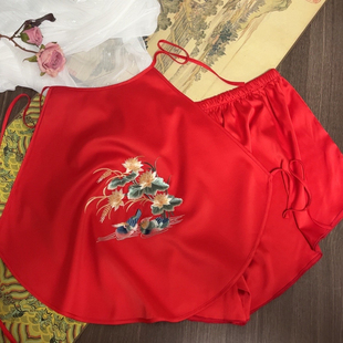 成人睡衣性感露背冰丝简约女成人肚兜复古中国风内衣女性吊带睡衣