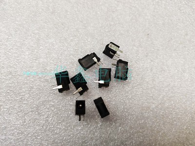 平板充电口 三脚直插 35135 DC电源母座 平板手电筒充电座电源口