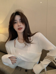 Real price! Women's two piece sweater with waistcoat at neck