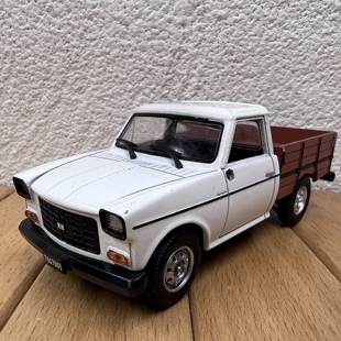 1:43兰奎尔汽车合金模型摆件皮卡场景摆设