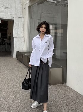 凯旋门刺绣衬衫气质外搭宽松显瘦