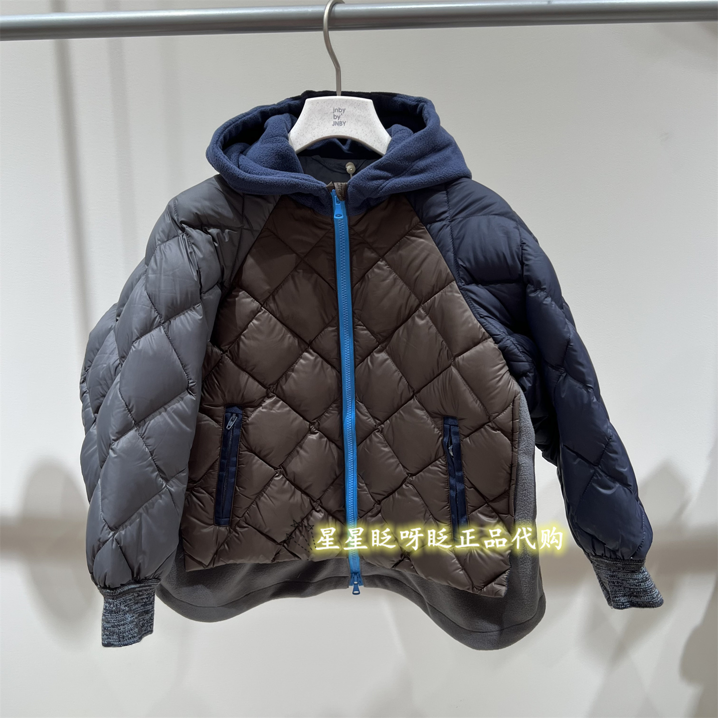 宽松菱格羽绒服商场同款