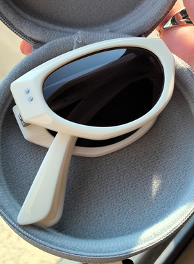 猫眼白色框雪地墨镜女款登山可折叠复古三角偏光2025新款太阳镜男