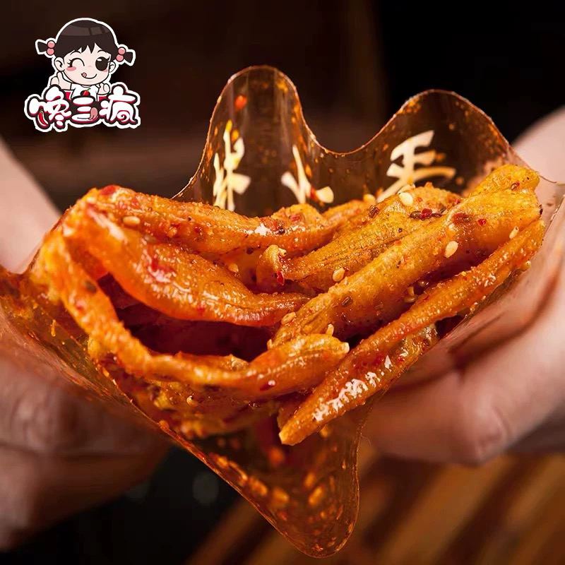 馋三疯老式经典泡泡干办公室辣条休闲小吃女生爱吃的零食