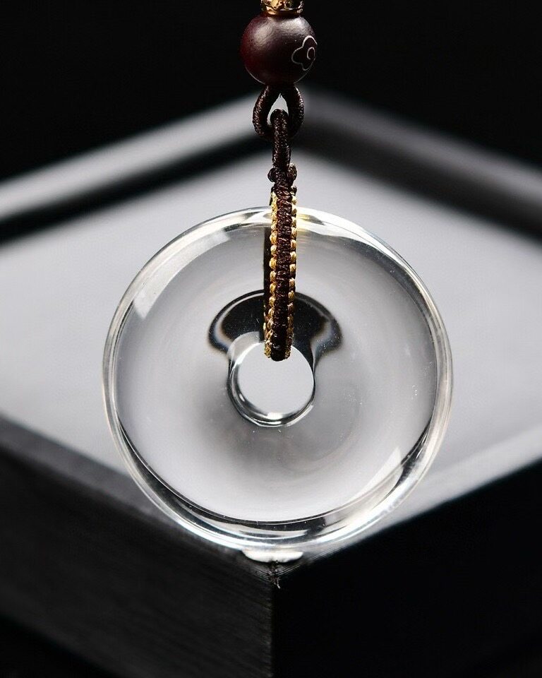 8A级白水晶平安扣吊坠冰种白水晶护身小挂件白色透明原石项链男女