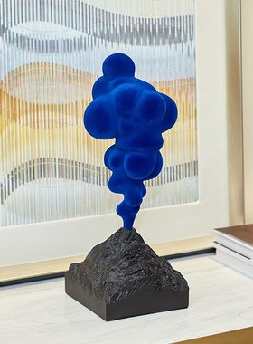 速发克莱玄蓝雕塑摆件抽象火山云爆装客厅因关餐边柜设计师发饰样