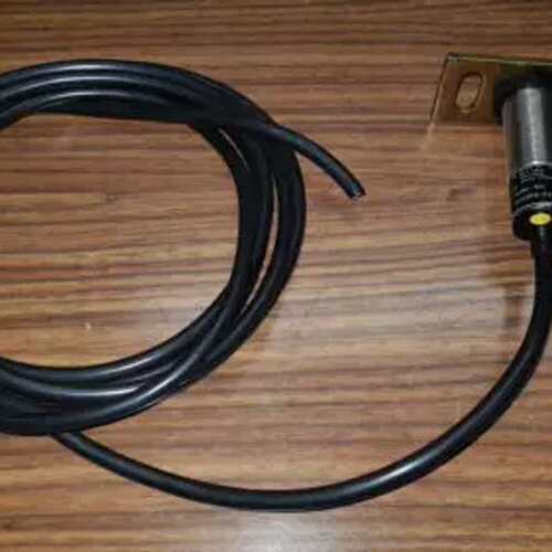 议价Wenglor Reflexlichttaster HD03PB-P24 mit Halter 60x30mm
