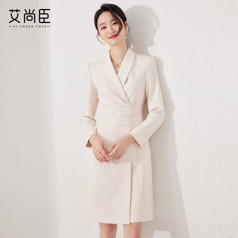 艾尚臣气质主持人长袖青果领连衣裙正式场合正装新中式小A裙盘扣