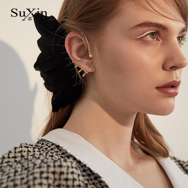 苏心小众设计款无耳洞耳环天鹅翅膀耳挂耳环夸张气质款网红耳饰女