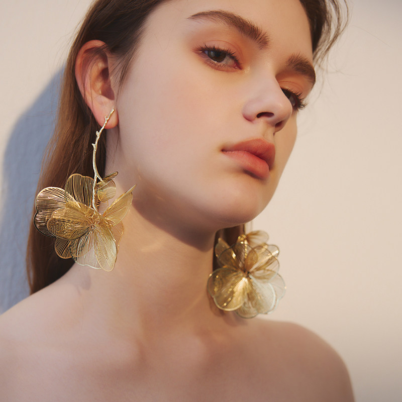 苏心金色大花朵耳环轻奢高级感复古国风新娘敬酒服夸张长款耳饰坠