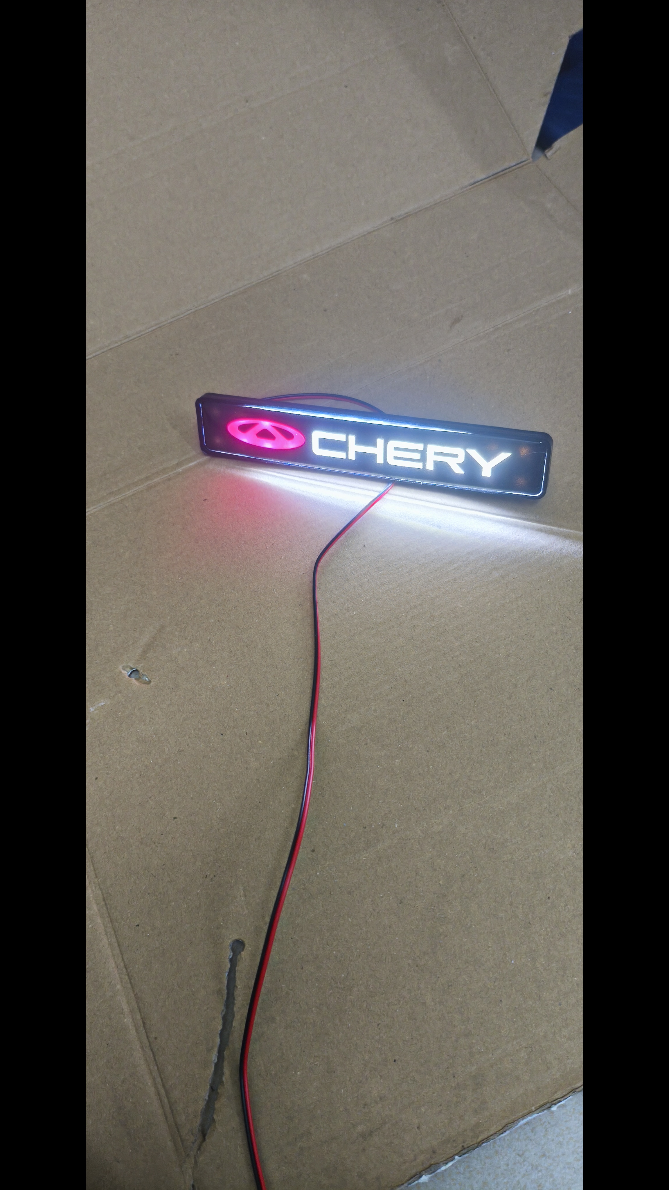 奇瑞瑞虎3瑞虎5瑞虎7瑞虎8L中网灯LED发光车标灯前杠灯改装