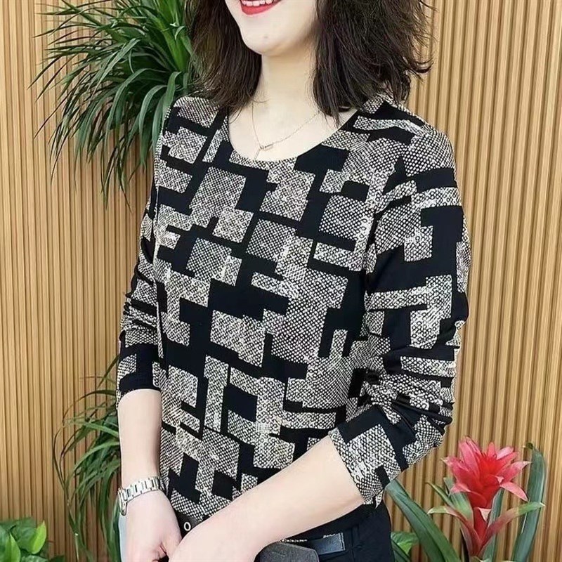 速发新款长袖子恤格洋气时尚妈妈装遮肚百搭士T打底小衫