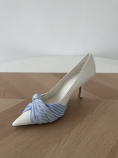 女尖头高跟鞋 STELLA 蝴蝶结软底拼色浅口一脚蹬单鞋 女鞋 LUNA新款