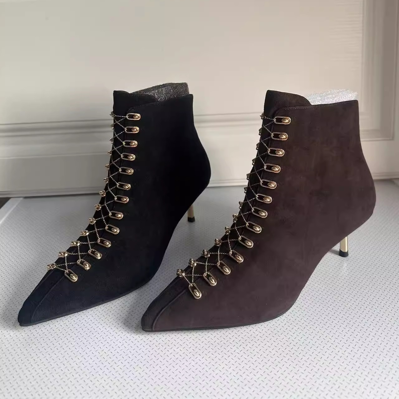 STELLALUNA新款尖头英伦风马丁