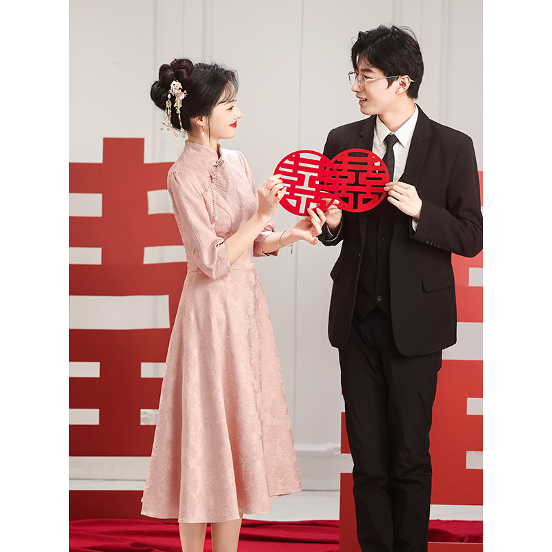 速发粉装中式旗袍敬酒服新娘订婚礼服小门便色出阁宴高级感回个子