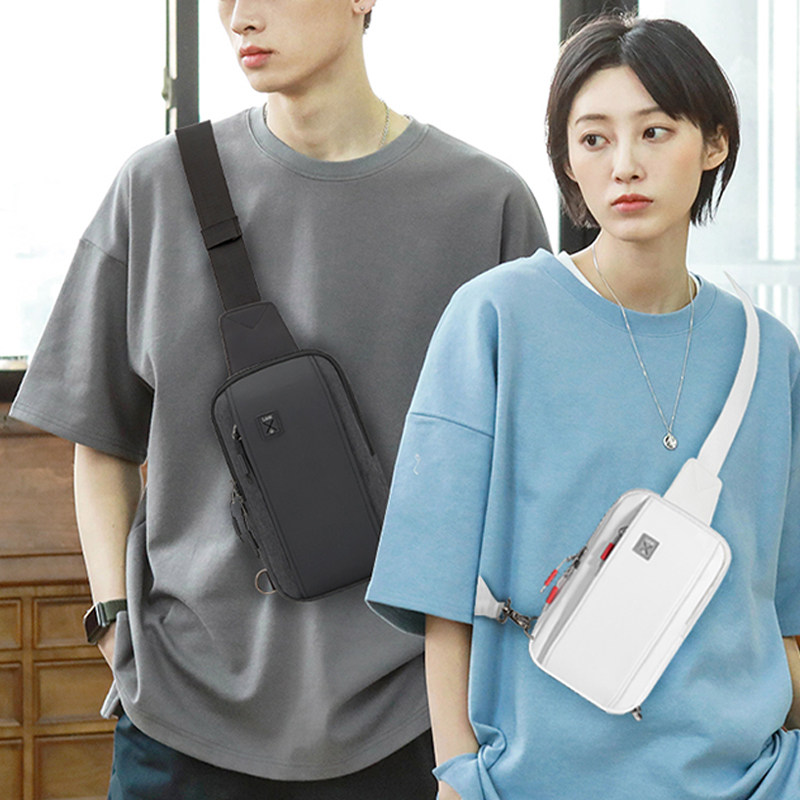 迷你胸包男夏季潮牌斜挎包男士胸前休闲斜肩包女包小包单肩包