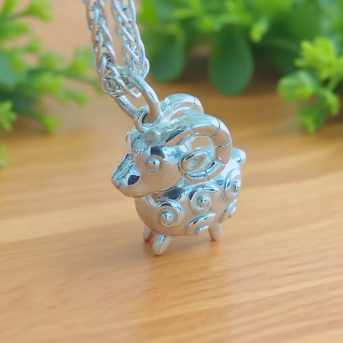 金双玉足银999小绵羊生肖吊坠