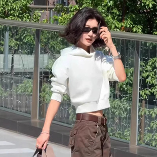 连帽短款卫衣女款春秋季2026新款爆款时尚洋气慵懒风宽松长袖上衣