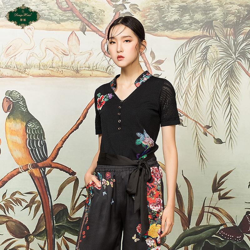 邓皓原创2019新款印花旗袍领型修身显瘦改良中式提花针织衫女T恤|msdalam kategori Butik wanita / wanita, baju-T - dari Buy2taobao.com untuk memberikan perkhidmatan ejen Taobao profesional membeli