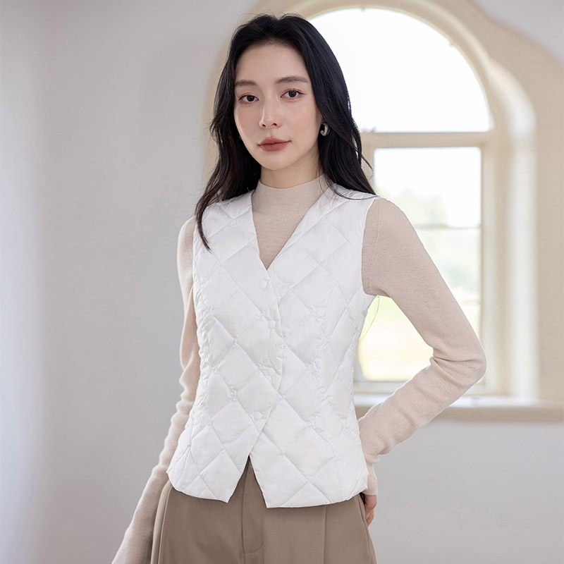 羽绒马甲女款短款2025配大衣V领背心内穿保暖修身轻薄内胆羽绒服