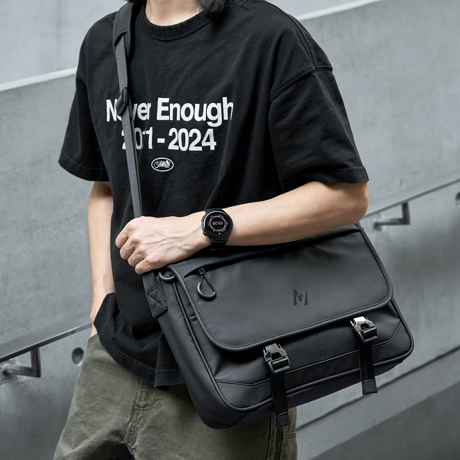 新款斜挎包男士轻便机能