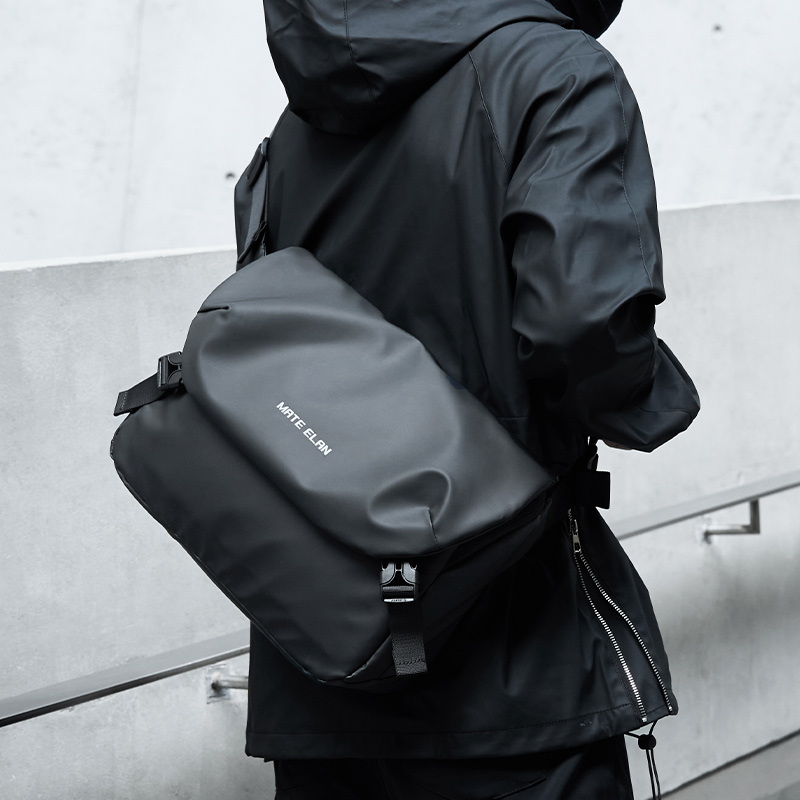 男士斜挎包新款潮牌单肩包