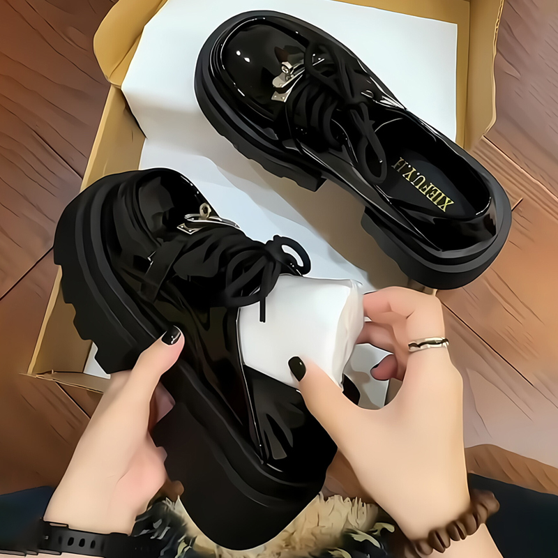 香港厚底百搭乐福鞋女2025春秋新款英伦小皮鞋锁扣复古增高jk单鞋