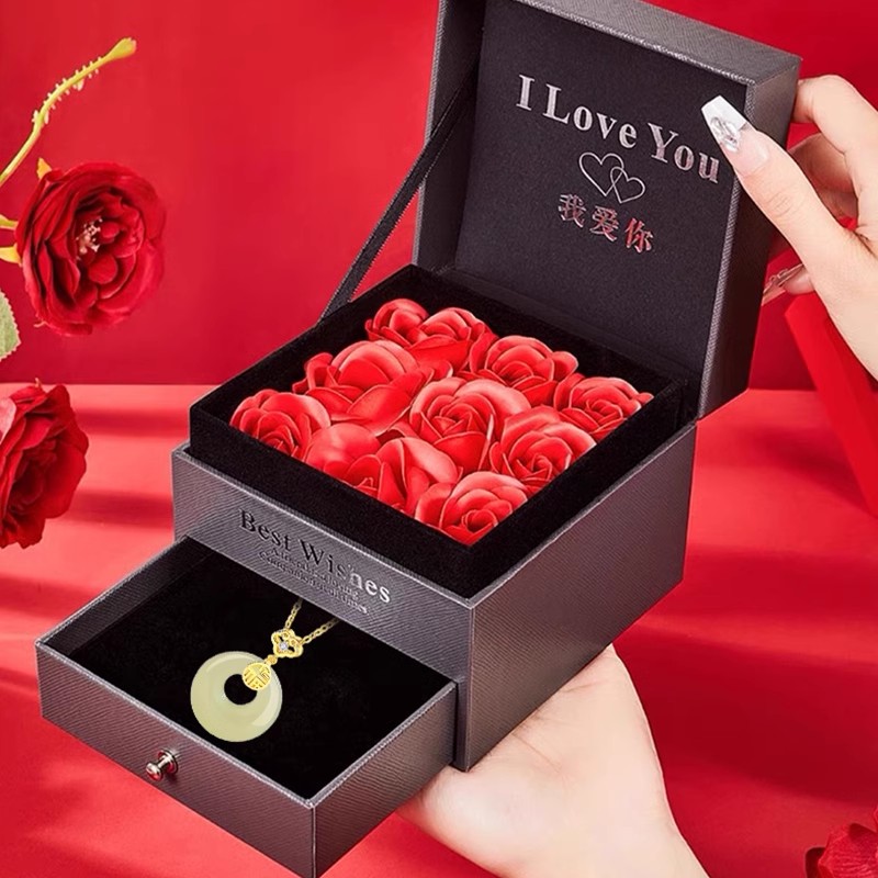 18岁成人礼女生礼物高级感生日实用项链闺蜜创意小众送妈妈母亲节