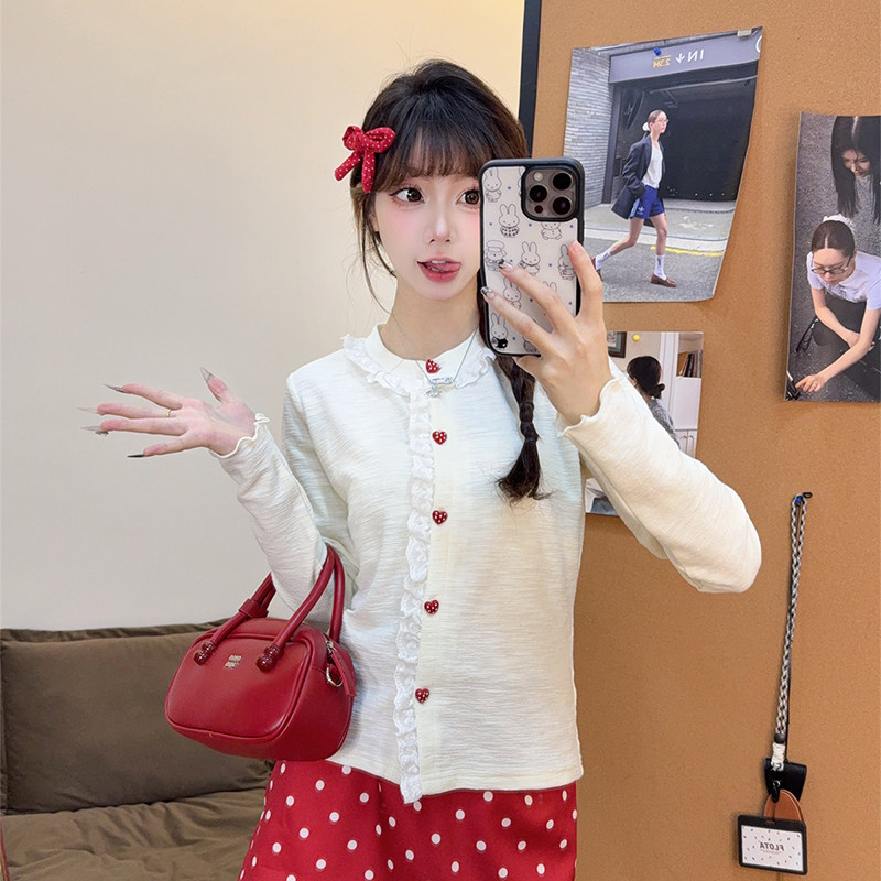 甜美爱心纽扣木耳边长袖针织开衫