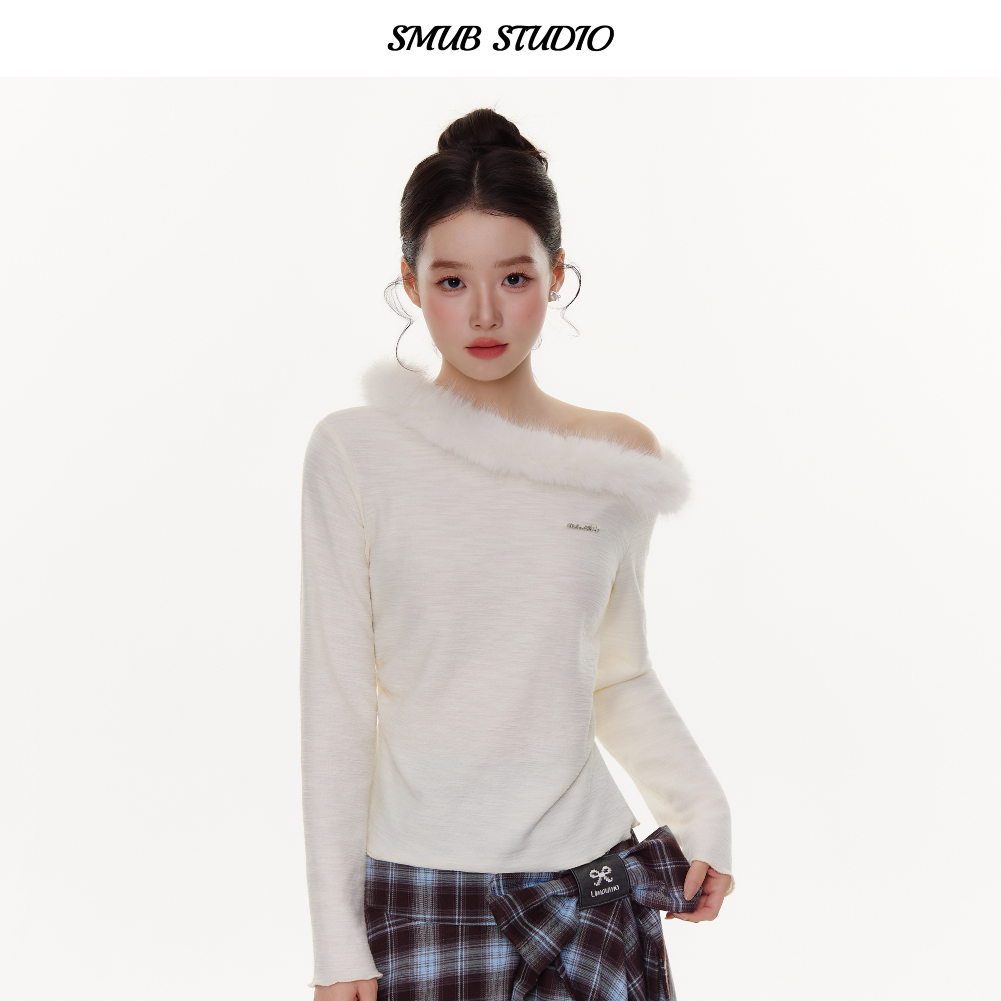 2025秋季新款毛绒斜肩T恤短上衣