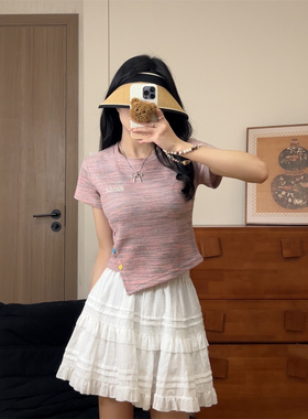 设计感撞色纽扣t恤女ins潮韩版条纹短袖甜妹风不规则短款针织上衣