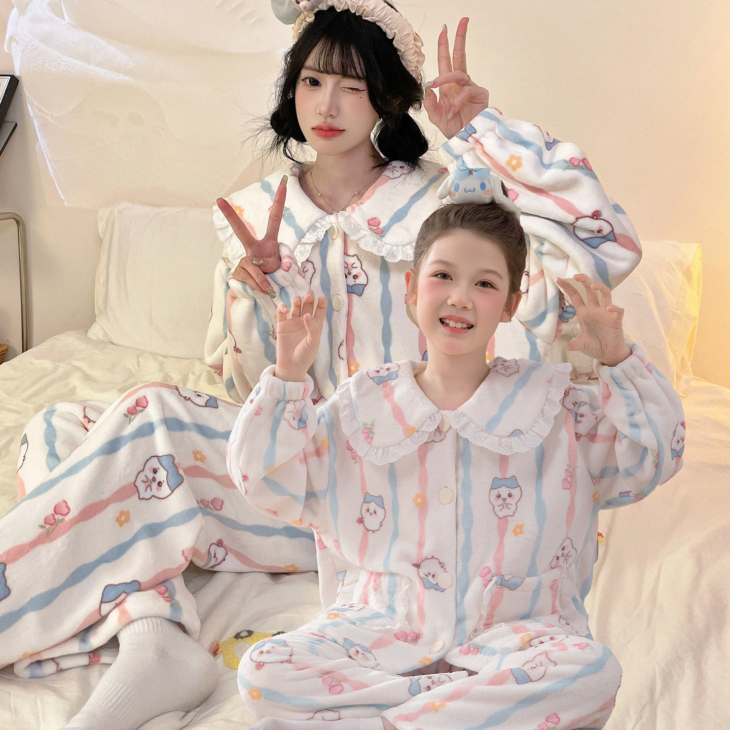 母女睡衣秋冬季加厚法兰绒公主领保暖家居服珊瑚绒亲子加绒套装